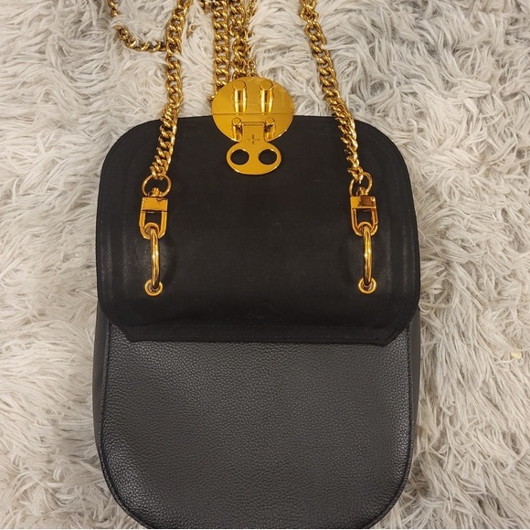 Nwot Love  Lore gold chain crossbody - Picture 3 of 8